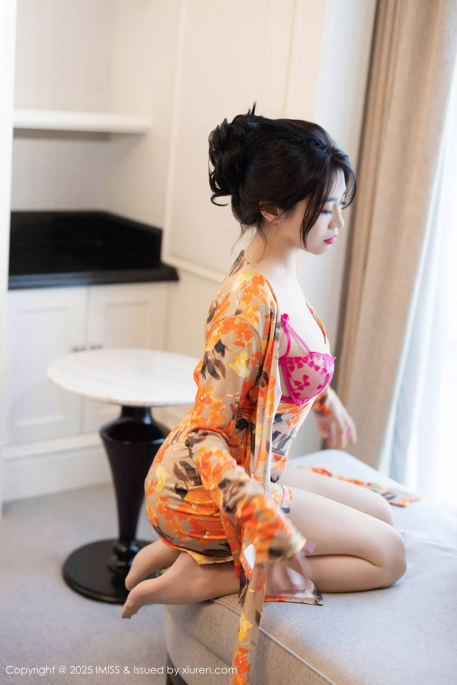 Xgyw.Org_[IMISS爱蜜社]Vol.796_女神许诺Sabrina连衣短裙露红色内衣配超薄肉丝秀美腿诱惑写真98P