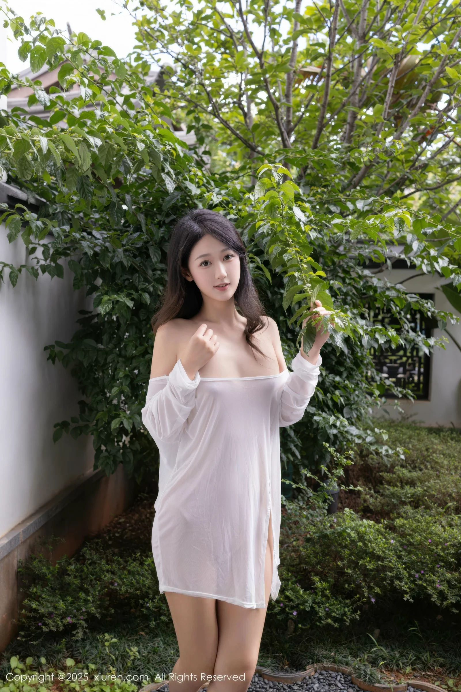 Xgyw.Org_[XiuRen秀人网]No.10662_模特唐安琪性感红色短裙露红色泳衣秀曼妙身姿迷人诱惑写真80P