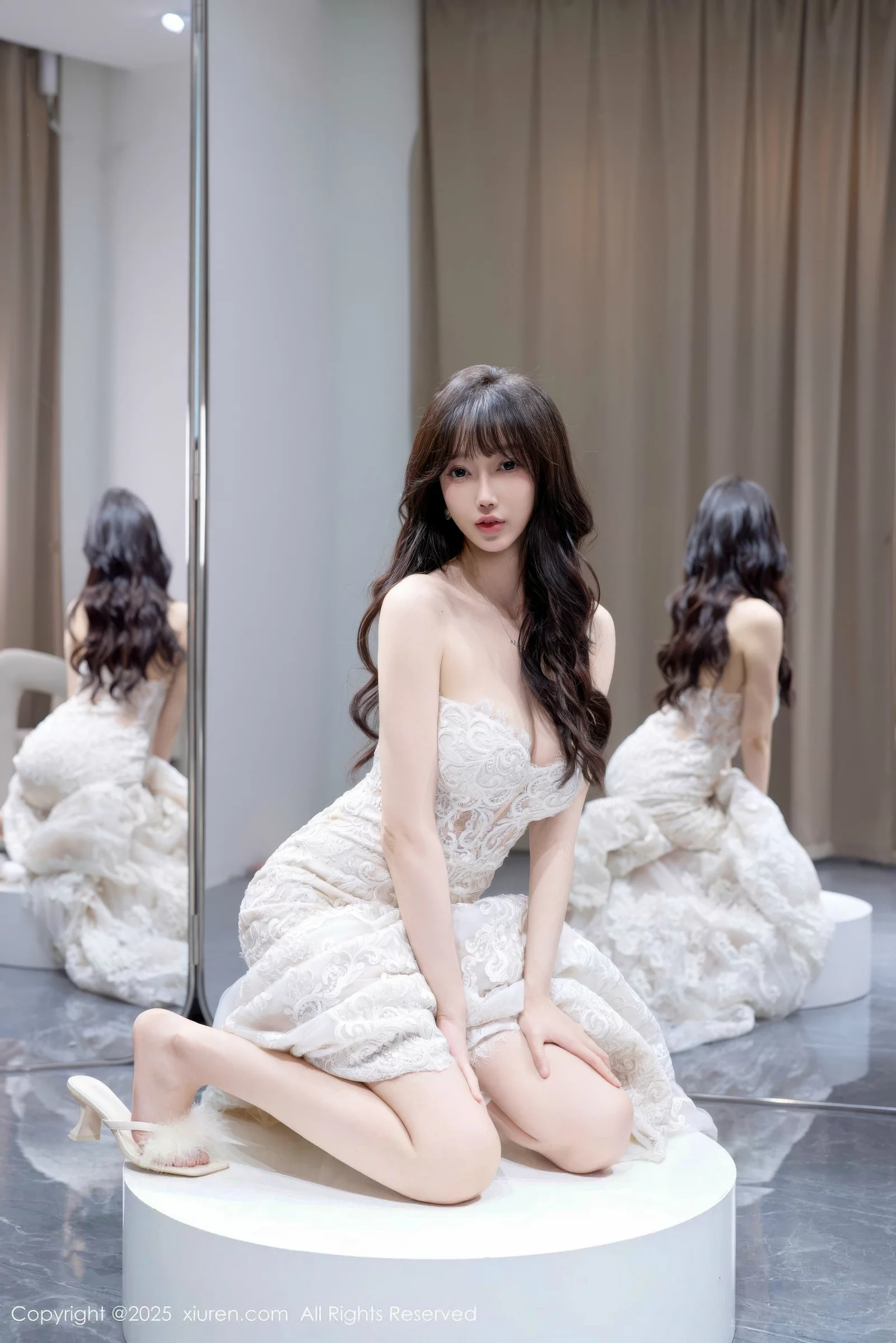 Xgyw.Org_[XiuRen秀人网]No.10663_模特玥儿玥er私房性感白色婚纱礼裙秀完美身材迷人诱惑写真58P