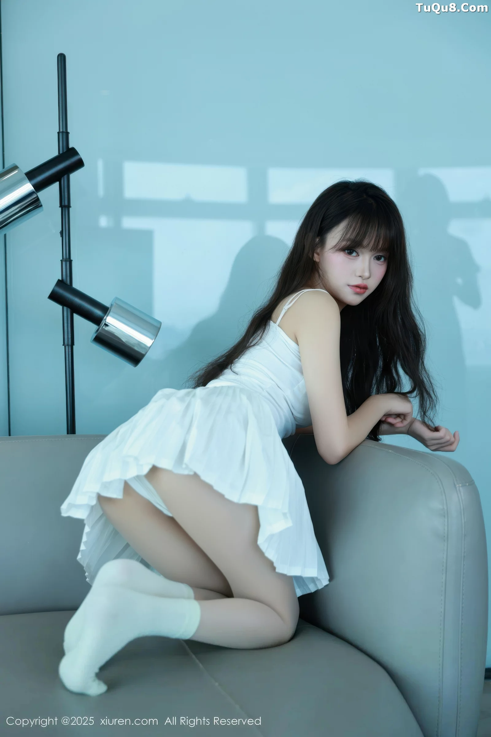 Xgyw.Org_[XiuRen秀人网]No.10702_模特糯咪性感白色低胸连衣短裙配白色丝袜秀完美身材诱惑写真82P