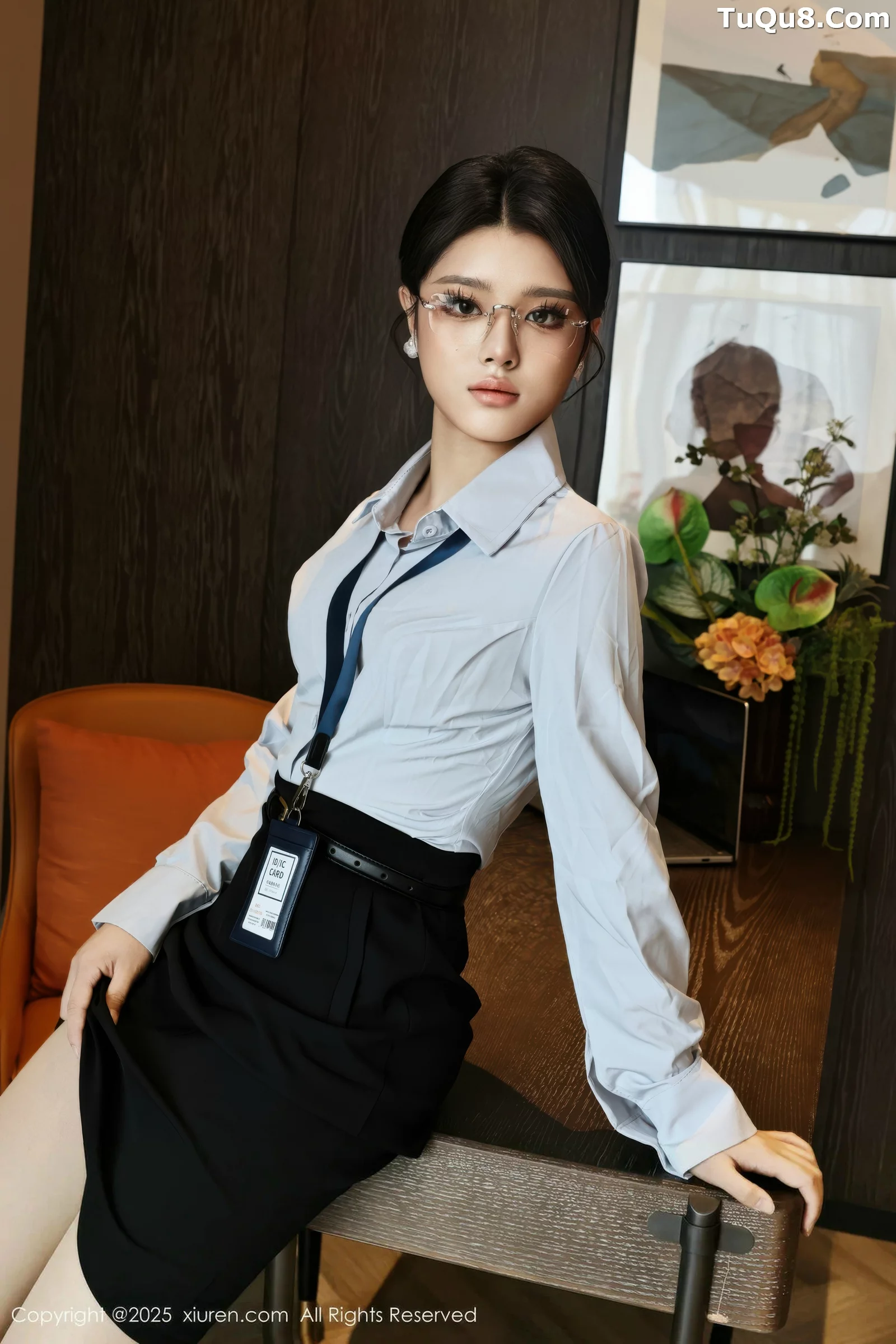 Xgyw.Org_[XiuRen秀人网]No.10674_模特糯梨子性感蓝色衬衫配黑短裙露超薄肉丝秀曼妙身姿诱惑写真60P