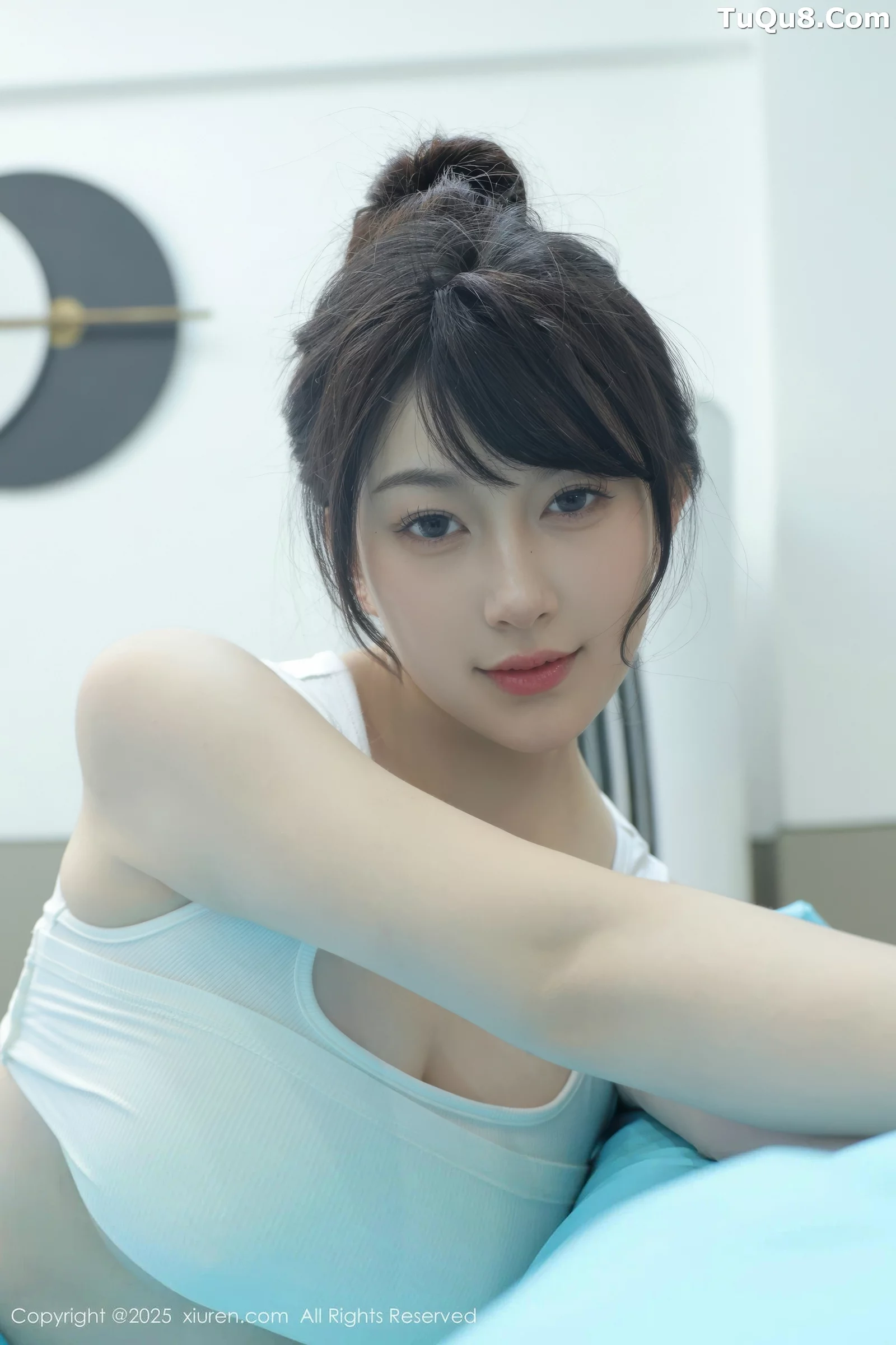 Xgyw.Org_[XiuRen秀人网]No.10676_模特李沁恩lrene性感白色居家上衣配灰色内衣秀丰腴身材诱惑写真70P