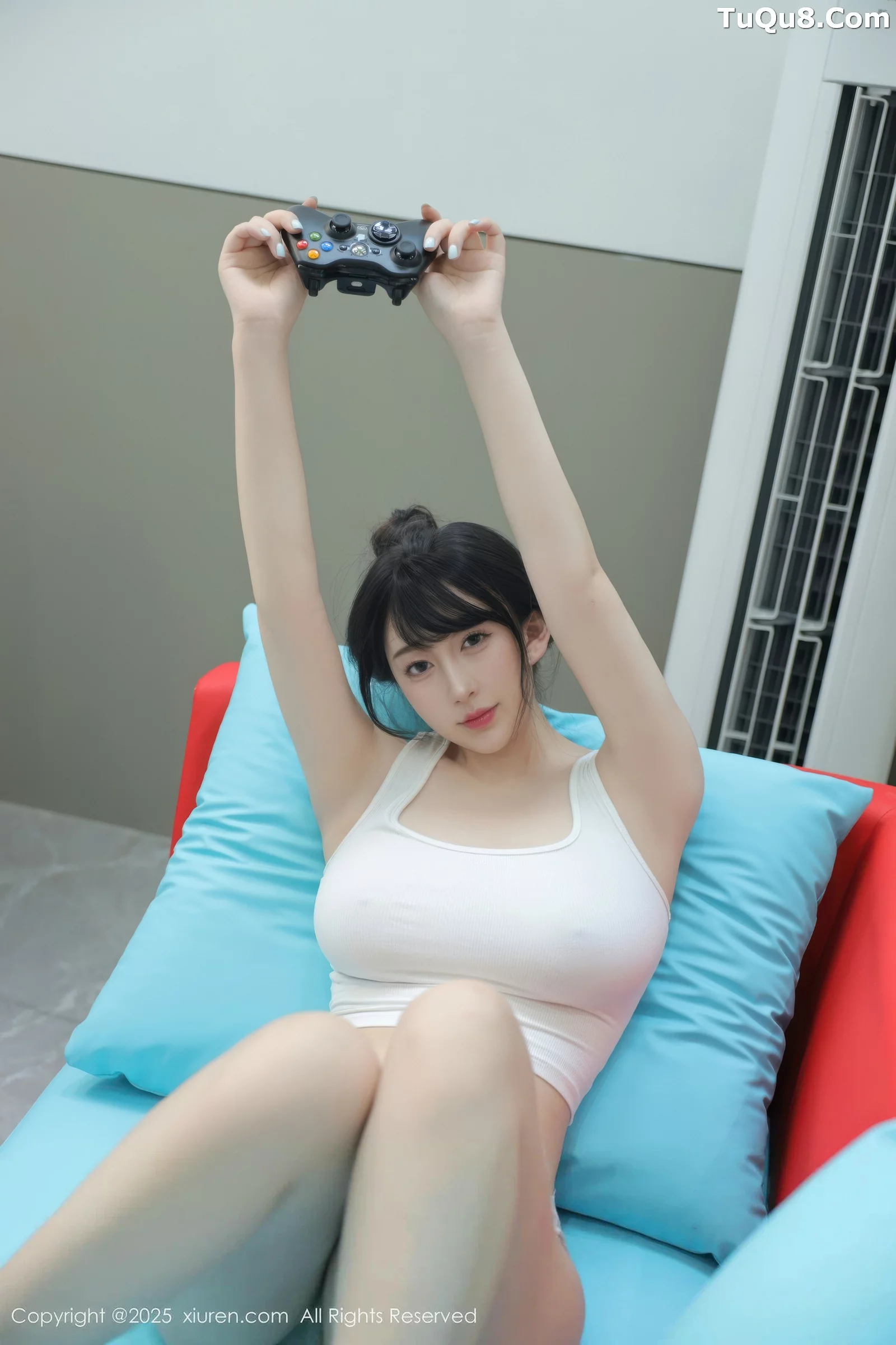 Xgyw.Org_[XiuRen秀人网]No.10676_模特李沁恩lrene性感白色居家上衣配灰色内衣秀丰腴身材诱惑写真70P