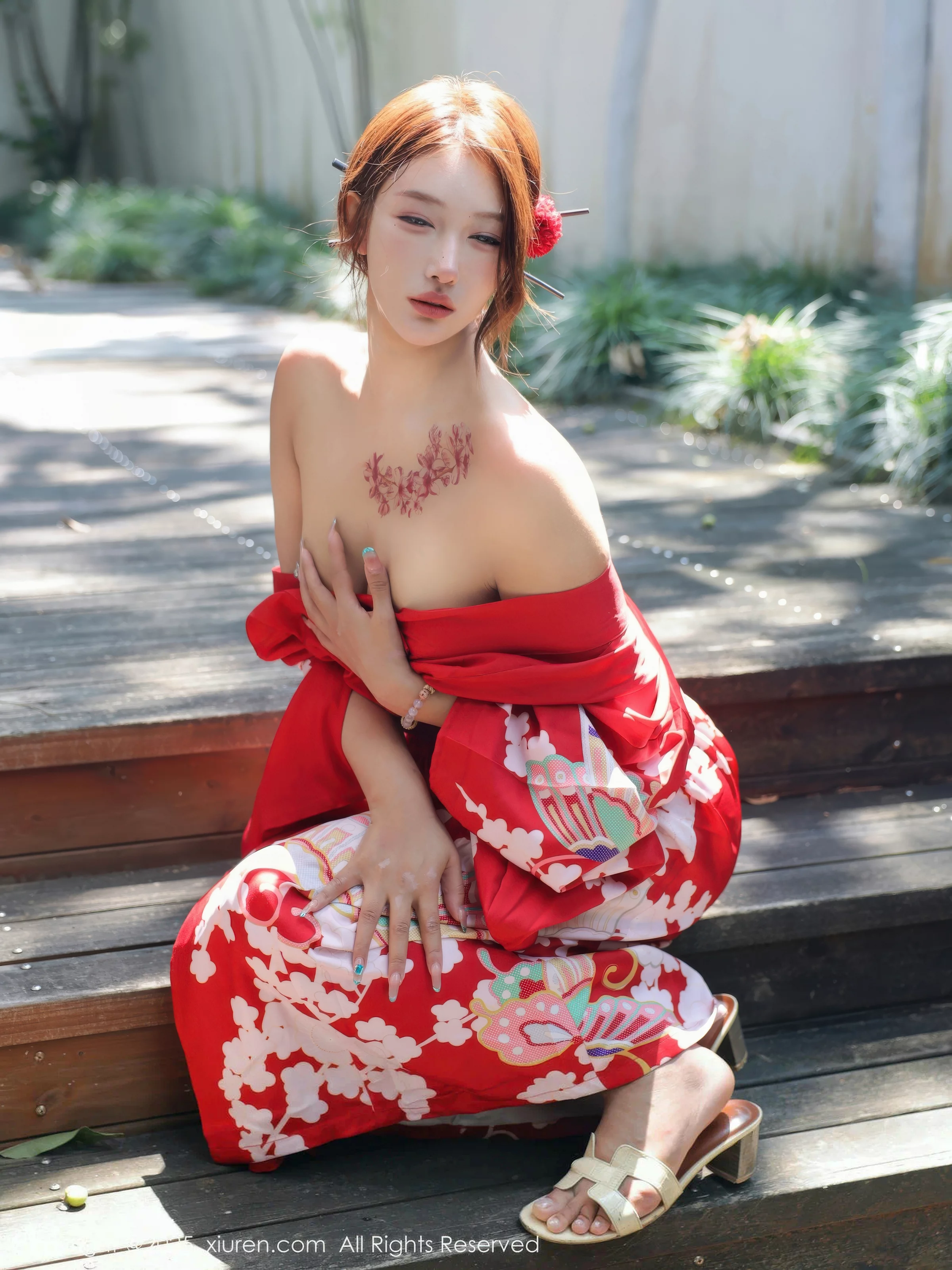 Xgyw.Org_[XiuRen秀人网]No.10683_模特金允希Yuki户外性感红色和服半脱秀完美身材惹火诱惑写真80P