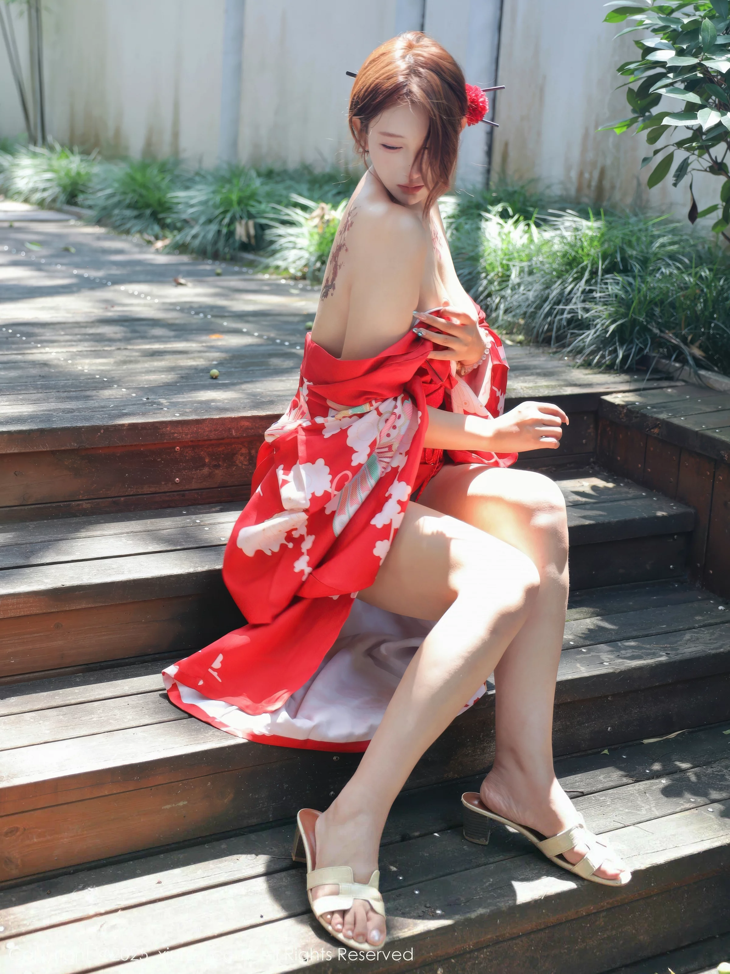Xgyw.Org_[XiuRen秀人网]No.10683_模特金允希Yuki户外性感红色和服半脱秀完美身材惹火诱惑写真80P