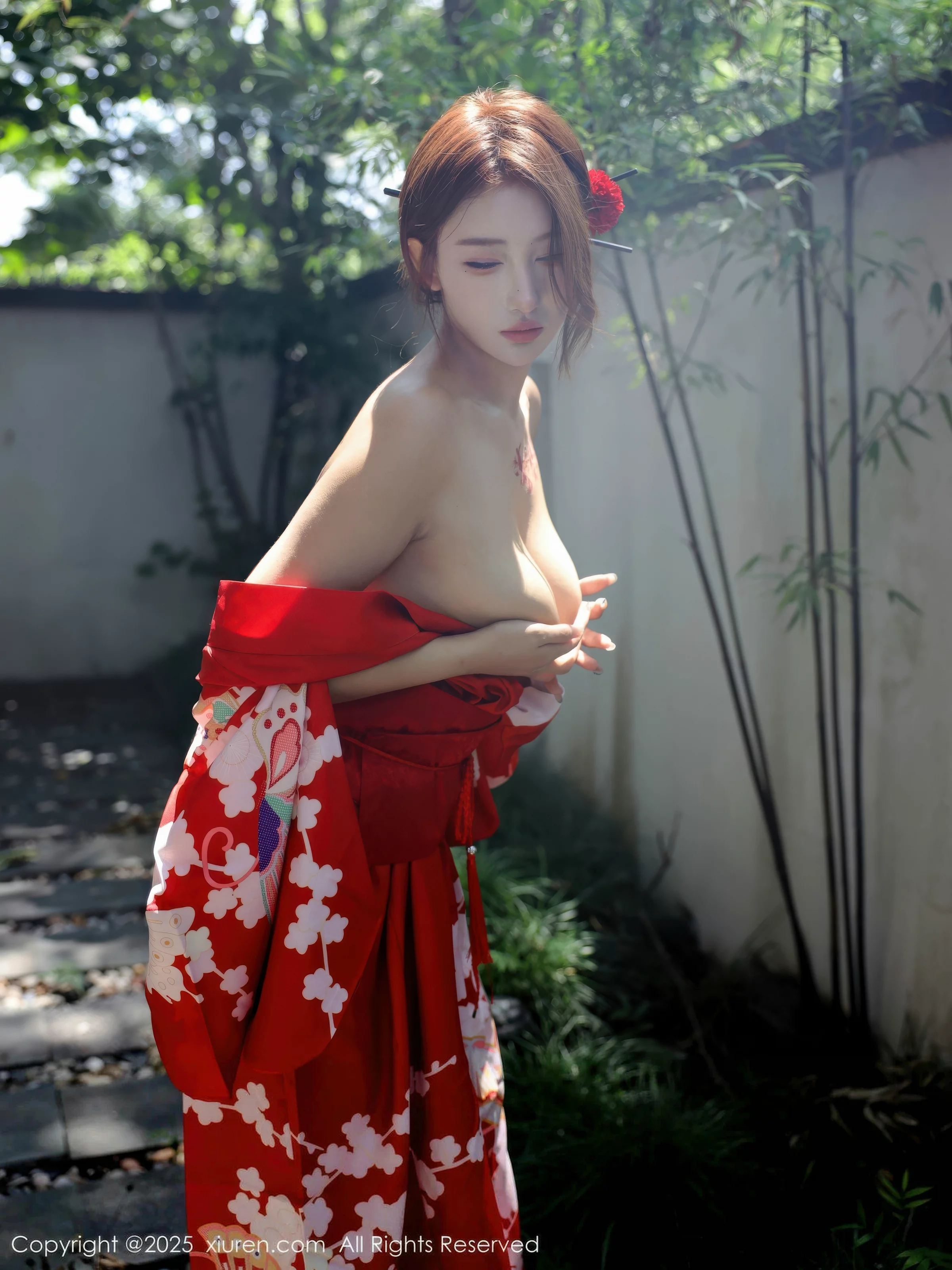 Xgyw.Org_[XiuRen秀人网]No.10683_模特金允希Yuki户外性感红色和服半脱秀完美身材惹火诱惑写真80P