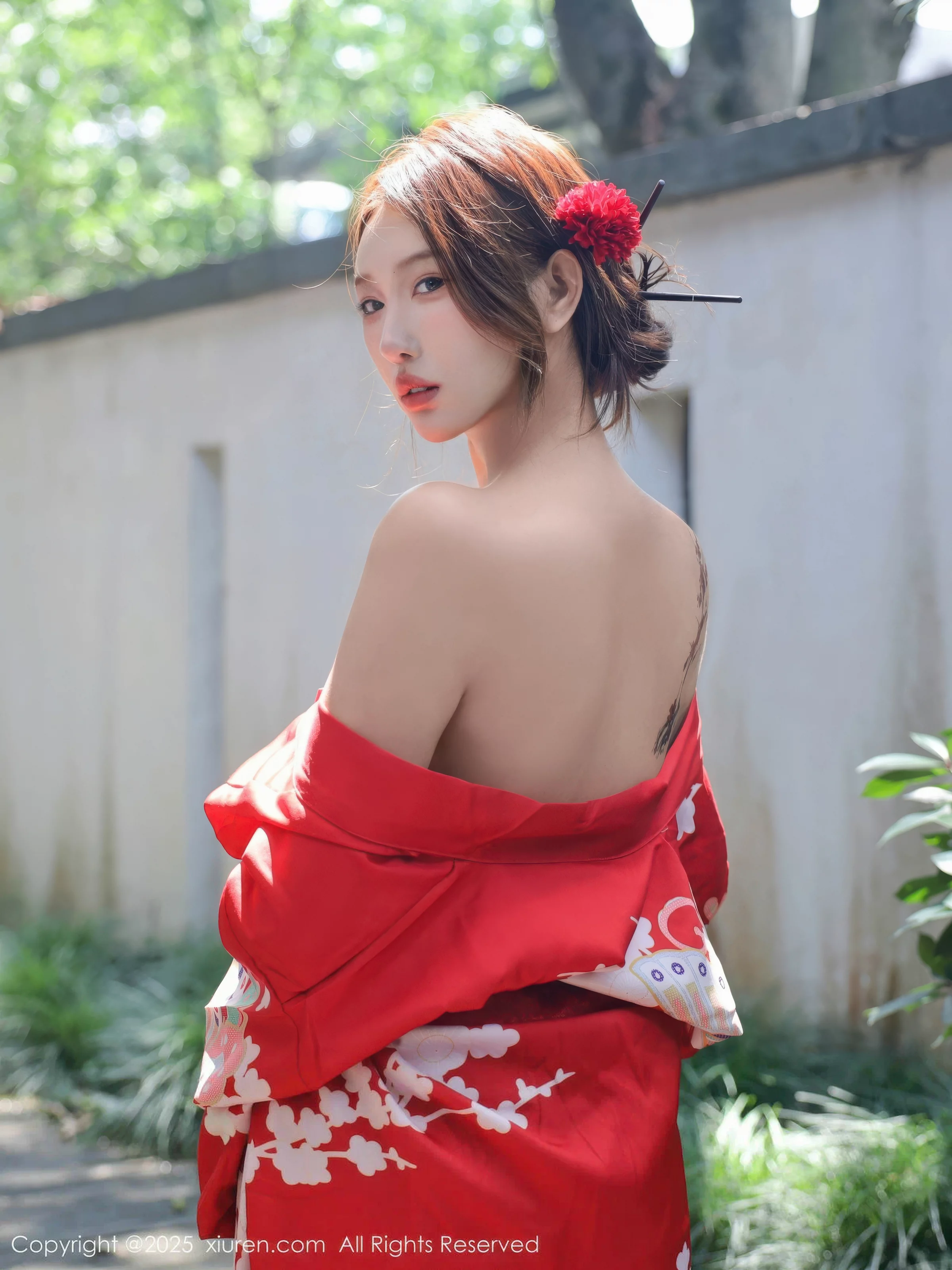 Xgyw.Org_[XiuRen秀人网]No.10683_模特金允希Yuki户外性感红色和服半脱秀完美身材惹火诱惑写真80P