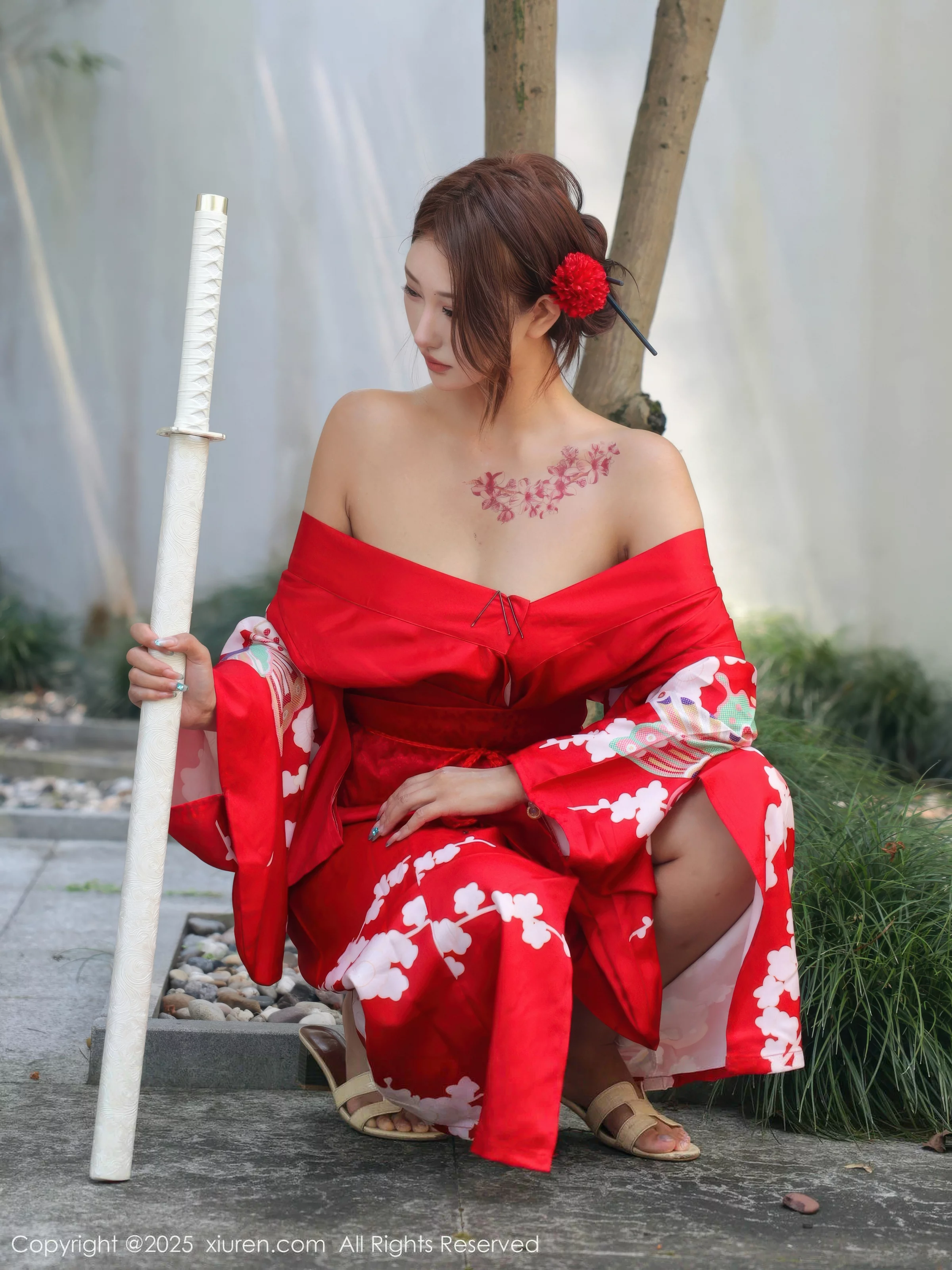 Xgyw.Org_[XiuRen秀人网]No.10683_模特金允希Yuki户外性感红色和服半脱秀完美身材惹火诱惑写真80P
