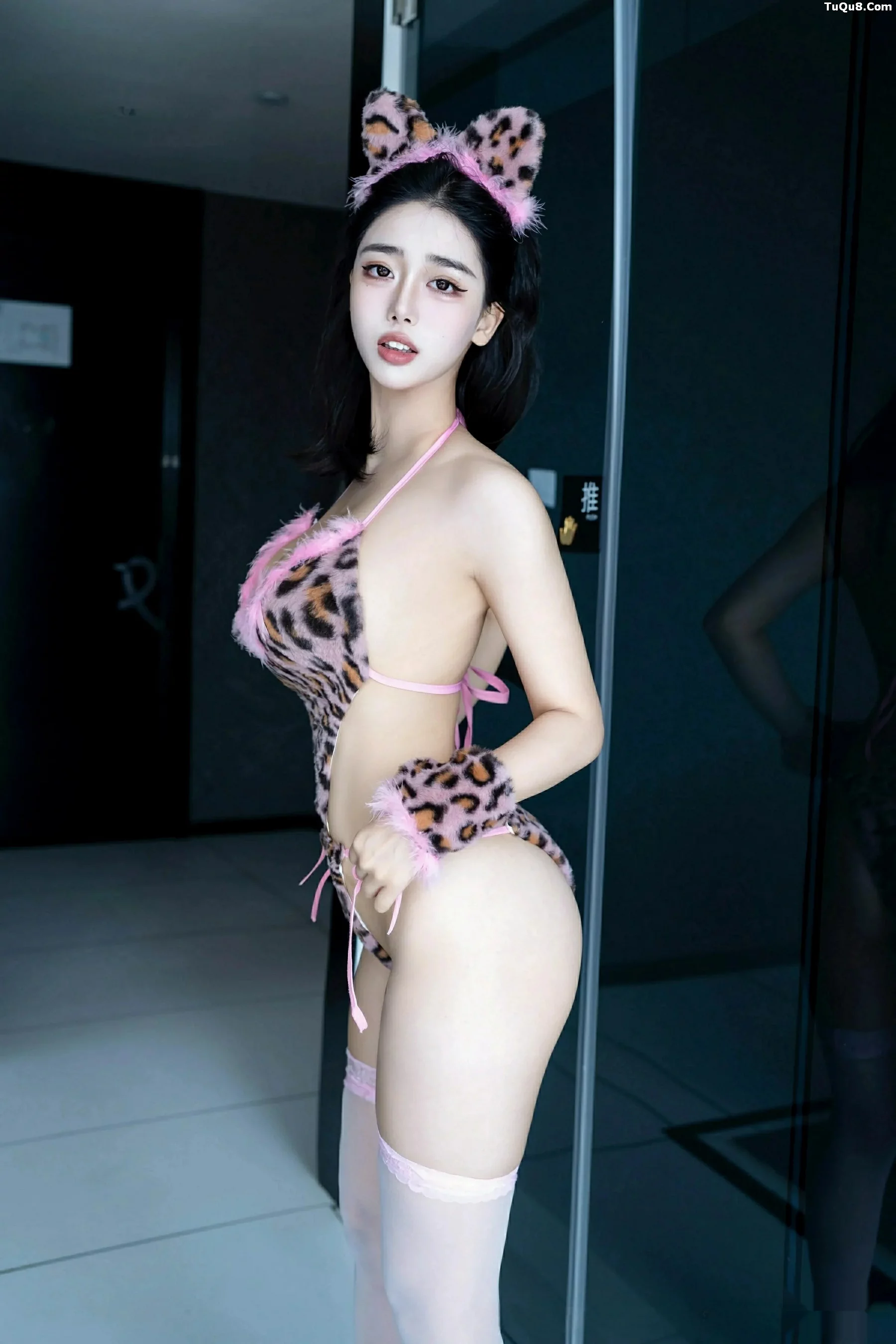 Xgyw.Org_[XINGYAN星颜社]VOL.405_模特阮福福性感豹纹情趣内衣配白色丝袜秀曼妙身姿诱惑写真62P