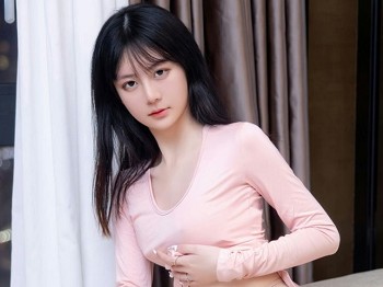 XiuRen第6367期_模特谢小蒽性感粉色上衣配白短裙露超薄无内肉丝撩人诱惑写真91P