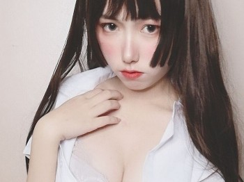 网红美女yuzukitty柚子猫醉酒小秘书主题性感白T配黑短裙露蕾丝内衣诱惑写真52P