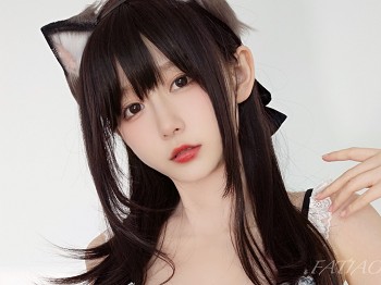 网络美女迷之呆梨05月合集主题性感女仆服饰配黑丝网袜秀翘臀美腿诱惑写真127P
