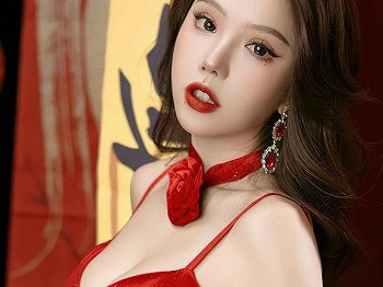 [Ugirls爱尤物]No.2772_模特妮小妖贺岁主题性感红色低胸吊带短裙秀完美身材迷人写真35P