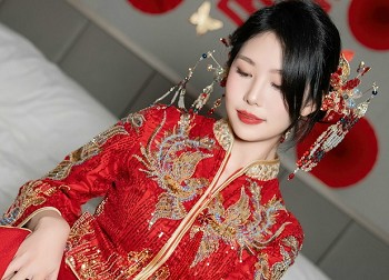XiuRen第8376期_模特利世性感红色新娘妆露红色内衣配超薄闪亮肉丝完美诱惑写真95P
